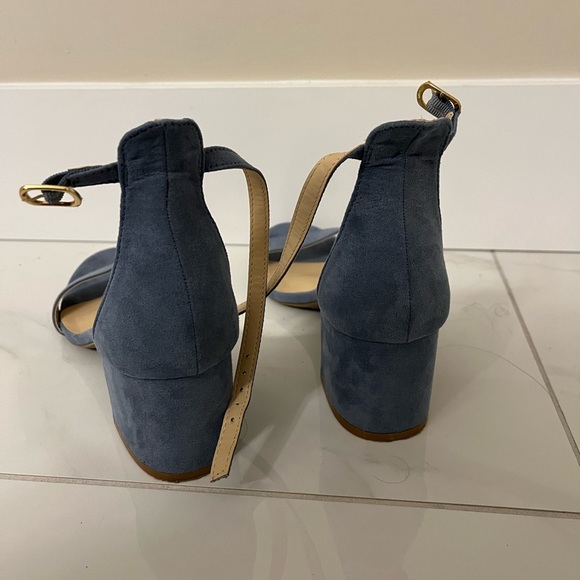 Lulu’s Powder Blue Heels - Picture 2 of 3